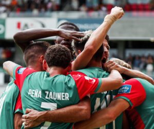 O Marítimo conquistou uma importante e confortável vitória por 2 a 0 sobre o Farense, neste domingo, em partida disputada no estádio São Luis, em Faro.