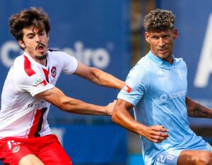 Vizela vence duelo de invictos, assume a ponta e acaba com invencibilidade da Oliveirense