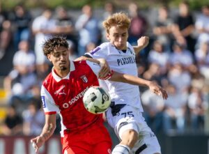 Em Dérbi do Minho, goleiro do Braga B opera milagres e segura empate sem gols com o Vitória B