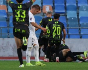 Covilhã marca aos 96, conquista primeira vitória e surpreende a Académica de Coimbra