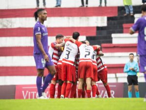 São João de Ver conquista primeira vitória na Liga 3 ao bater o Braga B com golaço do meio-campo