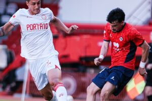 Goleiros brilham, Leiria pressiona, mas não sai do zero com a Oliveirense