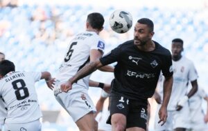 Académica de Coimbra dominou a posse de bola, mas não conseguiu furar a defesa do Caldas, e a partida terminou em 0 a 0