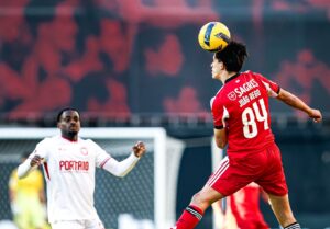 Em um jogo emocionante no Estádio Dr. Magalhães Pessoa, o Benfica B mostrou resiliência para buscar um empate em 2 a 2 com o União de Leiria