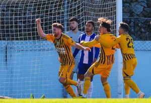 Em um confronto direto na parte de baixo da tabela, o Lusitânia de Lourosa venceu o Porto B por 2 a 1, de virada, no Estádio Luís Filipe Menezes