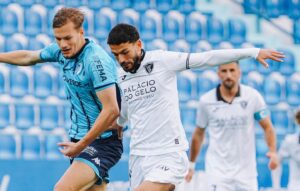 O confronto entre Vizela e Académico de Viseu, realizado no Estádio do Futebol Clube de Vizela, terminou com um empate em 0 a 0, num jogo que prometia muito pela proximidade das equipes na tabela da Liga Portugal 2.