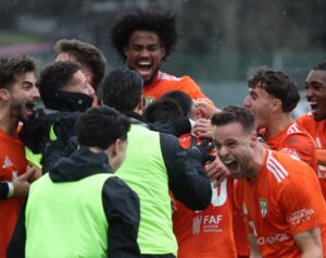 O Amarante conquistou uma vitória heróica por 3 a 2 sobre o Fafe na tarde deste domingo, com gols de João Filipe, Tiago Antunes e Arome Idache, enquanto Ká Semedo e o brasileiro Carlos Daniel marcaram para os visitantes.