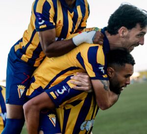 O Atlético CP conquistou sua segunda vitória consecutiva na Liga 3 ao bater o Lusitano de Évora por 1 a 0, no Estádio da Tapadinha.