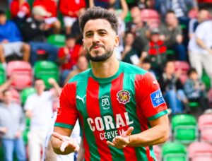 O Marítimo venceu o Torreense por 2 a 0, em partida disputada no Estádio do Marítimo, e reassumiu a liderança da Liga Portugal 2, igualando os 29 pontos do Sporting B