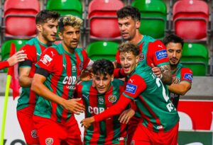 Em um jogo marcado pelo equilíbrio e por polêmicas de arbitragem, o Marítimo empatou em 1 a 1 com o Benfica B, no Estádio do Marítimo, pela 14ª rodada da Liga Portugal 2