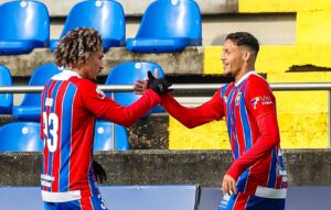 O Felgueiras venceu o Porto B por 2 a 0 na tarde deste sábado, com uma atuação decisiva do atacante brasileiro Lucas Duarte