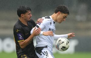 O Vitória de Guimarães B confirmou o favoritismo e venceu o lanterna São João de Ver por 2 a 0, neste fim de semana, na Academia do clube, em partida válida pela 12ª rodada da Liga 3