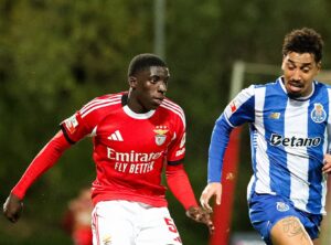 O Benfica B e o Porto B empataram por 1 a 1, em clássico disputado nesta segunda-feira no Benfica Campus, no Seixal, pela 17ª rodada da Liga Portugal 2