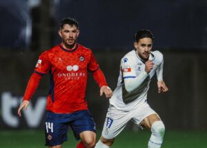 Feirense vence Oliveirense por 4 a 3 em clássico eletrizante pela 16ª rodada da Segunda Liga