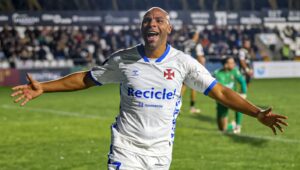 Belenenses vence Caldas e dispara na liderança da Série B da Liga 3