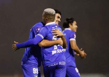 Paredes vence Marco 09 por 3 a 0 e cola no topo da tabela