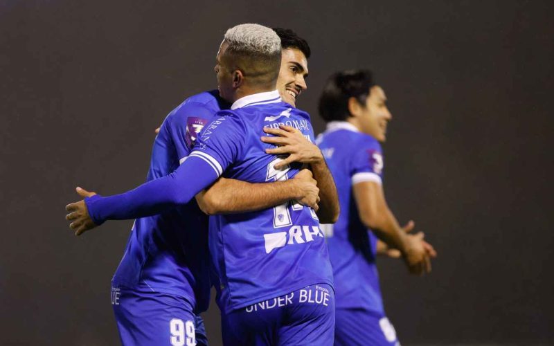 Paredes vence Marco 09 por 3 a 0 e cola no topo da tabela