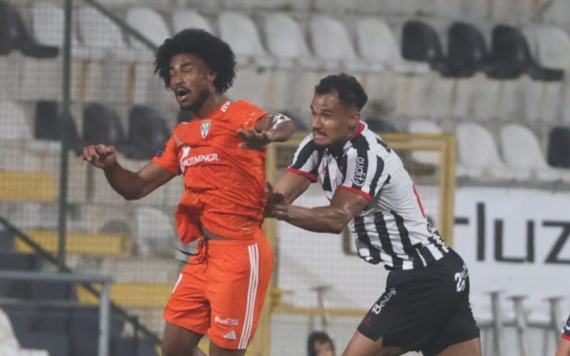 Varzim e Amarante empataram em 0 a 0, no Estádio do Varzim Sport Club