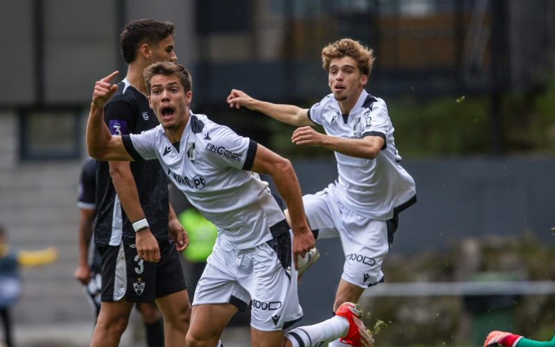 Vitória B marca aos 90, vence a Sanjoanense e encerra jejum de cinco jogos