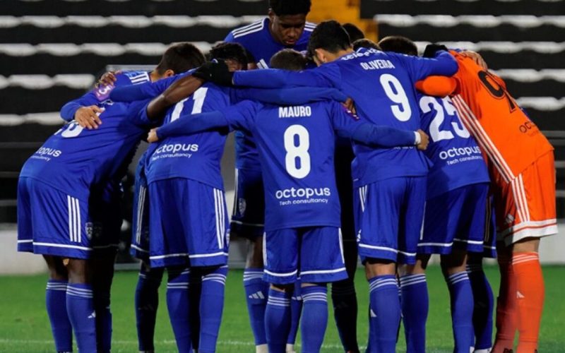 O Amora conquistou uma vitória crucial ao bater o Caldas por 2 a 1, em pleno Campo da Mata