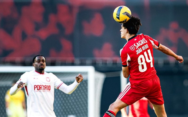 Em um jogo emocionante no Estádio Dr. Magalhães Pessoa, o Benfica B mostrou resiliência para buscar um empate em 2 a 2 com o União de Leiria