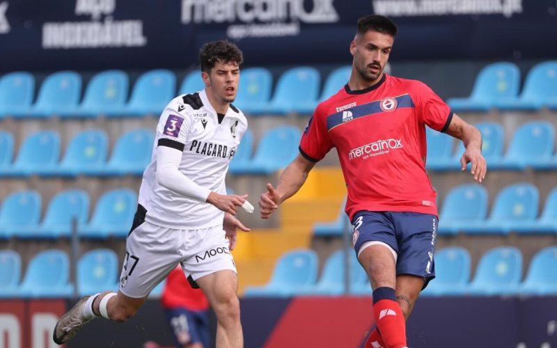 O Vitória de Guimarães B venceu o líder Trofense por 1 a 0, em partida realizada no Estádio do Clube Desportivo Trofense, válida pela 15ª rodada da Liga 3.