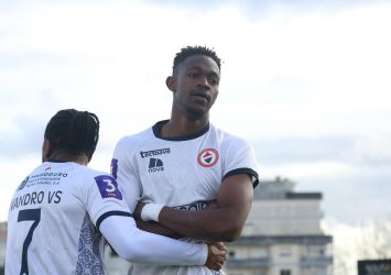 O Trofense derrotou a Sanjoanense por 4 a 2, em partida disputada neste sábado no Estádio Conde Dias Garcia, válida pela 16ª rodada da Liga 3.