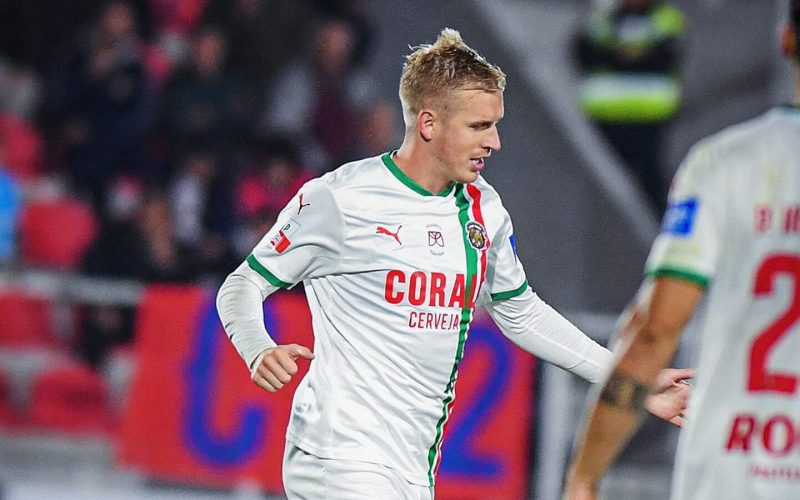 O Marítimo voltou a vencer na Liga Portugal 2 após duas derrotas consecutivas ao bater a Oliveirense por 2 a 0