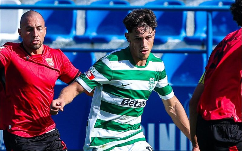 Atuando em casa emprestada no Estádio do Vizela, o Penafiel conseguiu frear o líder Sporting B e conquistou um empate em 1 a 1