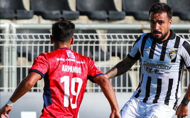 Em um jogo decidido nos acréscimos, o Portimonense buscou um empate em 1 a 1 com a Oliveirense