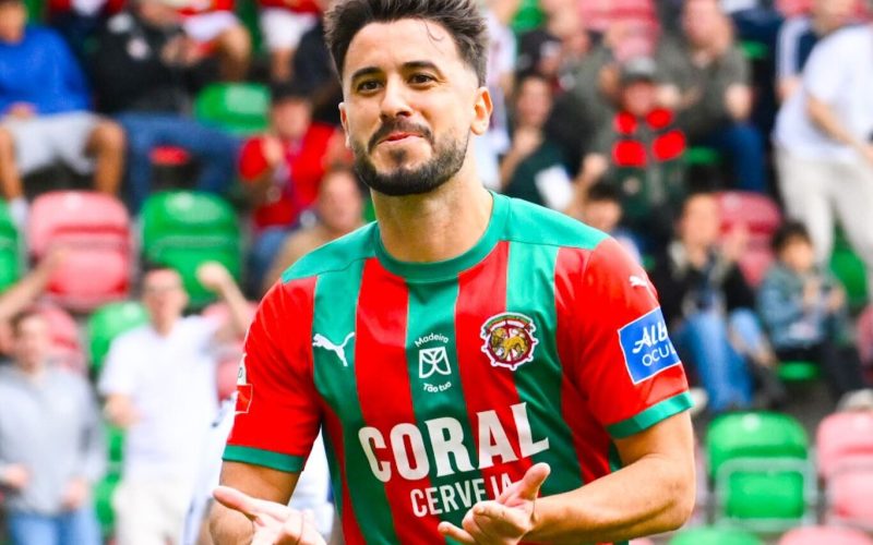 O Marítimo venceu o Torreense por 2 a 0, em partida disputada no Estádio do Marítimo, e reassumiu a liderança da Liga Portugal 2, igualando os 29 pontos do Sporting B