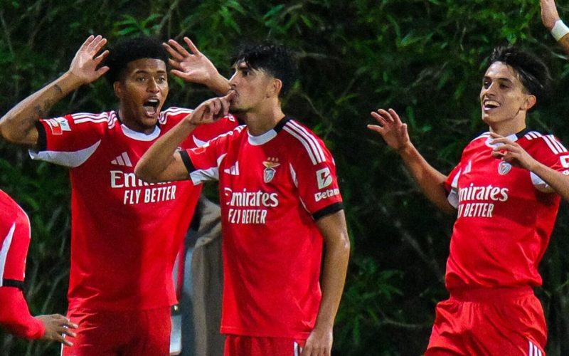 O Benfica B reencontrou o caminho das vitórias na Liga Portugal 2 ao bater a Oliveirense por 2 a 0, em partida disputada no Benfica Campus, pela 13ª rodada.