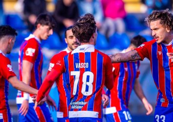 O Felgueiras venceu a Oliveirense por 1 a 0 na tarde deste sábado, graças a um gol contra do zagueiro Bura no início do segundo tempo