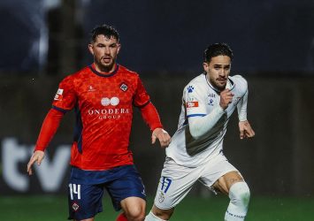 Feirense vence Oliveirense por 4 a 3 em clássico eletrizante pela 16ª rodada da Segunda Liga