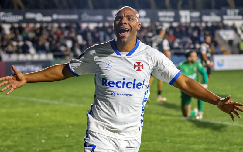 Belenenses vence Caldas e dispara na liderança da Série B da Liga 3