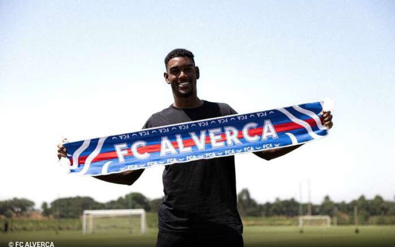 Felipe Lima vem se firmando na equipe B dos Ribatejos. (Foto: Alverca Oficial)